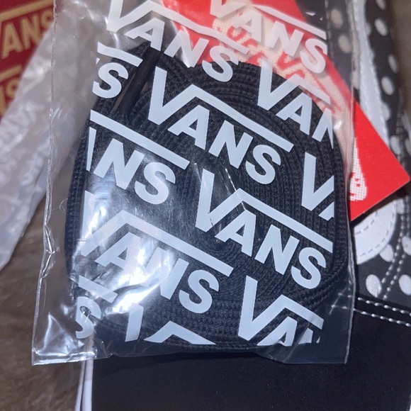 My partner no longer wants these shoes. - Picture 7 of 7